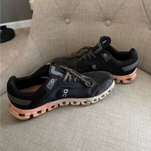 On Cloud Running Running WoMen's Cloud Shoes in Black with Pink Midsole
